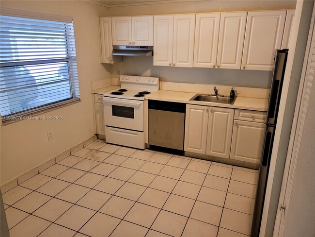 Foto del edificio - 5100 SW 41st St