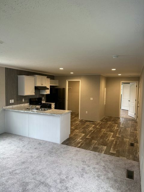 Building Photo - 504 Modena Country Club Trailer Park