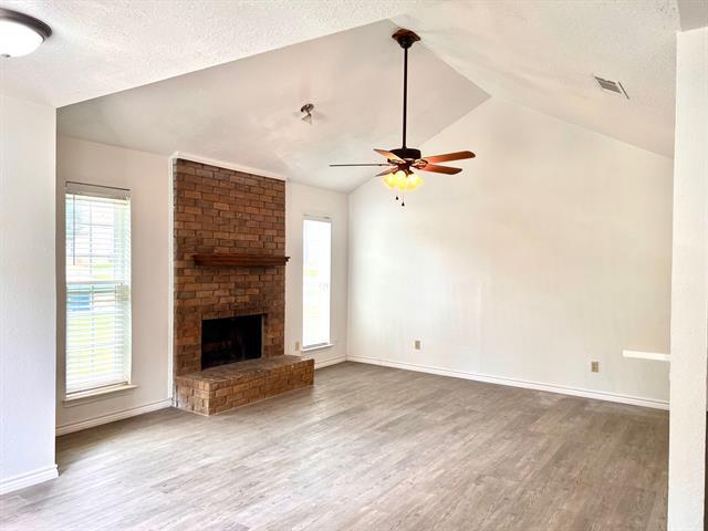 Foto del edificio - 2121 Stone Moss Ln