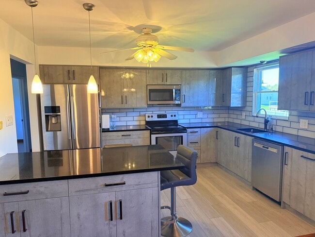 Building Photo - 225 Greenwave Blvd