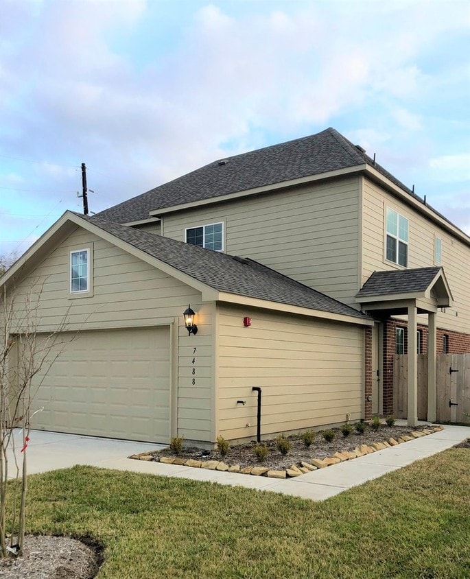 7488 Thunder Street, Pearland, TX 77584 Townhome Rentals in Pearland