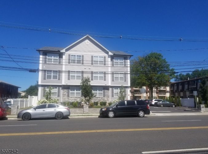 Foto principal - 1200 W St Georges Ave