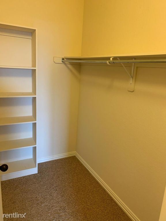 Building Photo - 2 br, 2 bath Apartment - 13660 Via Varra 109