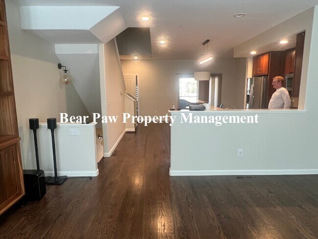 Foto del edificio - Beautiful Townhome in Belmar!!