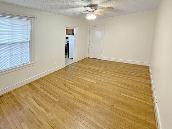 Building Photo - Charming 2-Bedroom in Fan District