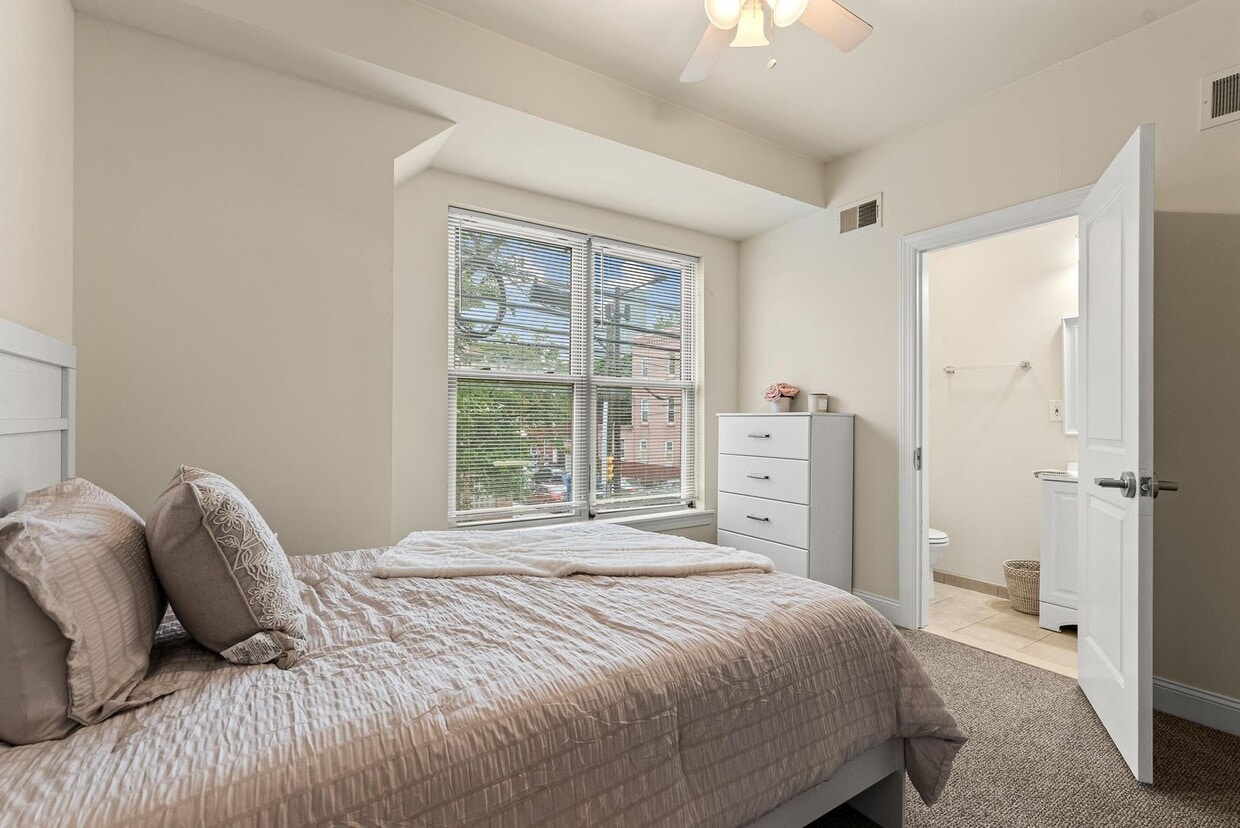 Photo - 1802 N 16th St