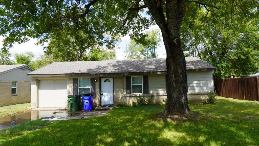 Primary Photo - 14009 Cimarron Dr