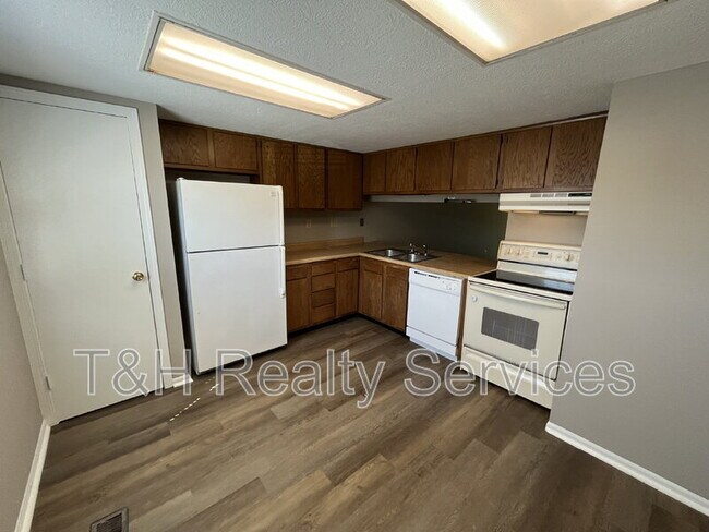 Building Photo - 1349 Norfolk Cir