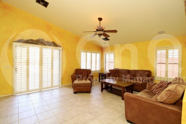 Building Photo - 16372 W Woodlands Ave