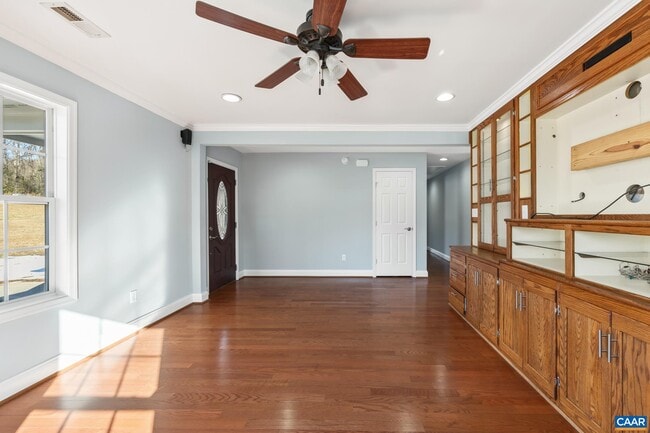 Building Photo - 703 Tilman Rd