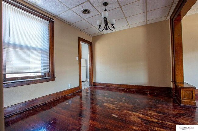 Building Photo - 30 S 6th St