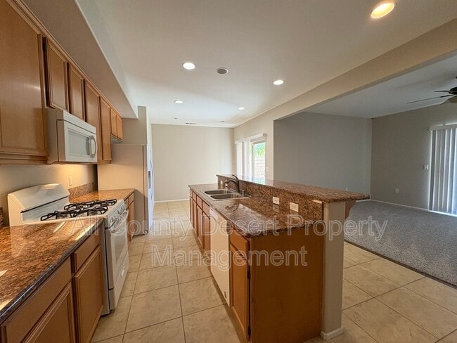 Building Photo - 74555 Falcon Ln