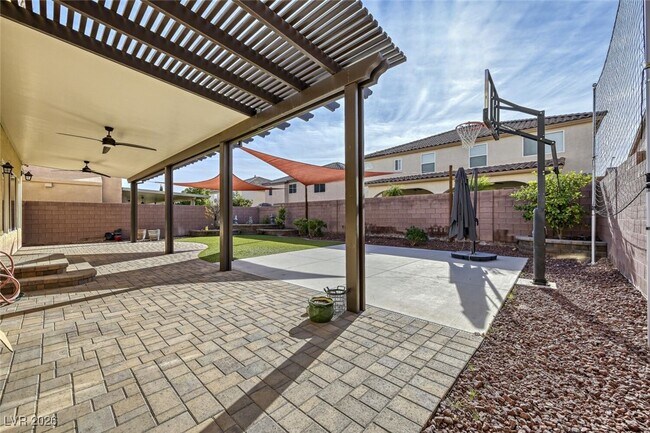 Building Photo - 6239 Mustang Spring Ave