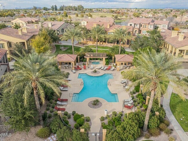 Foto del edificio - 4700 S Fulton Ranch Blvd