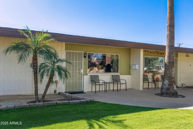 Foto del edificio - 7045 E Wilshire Dr