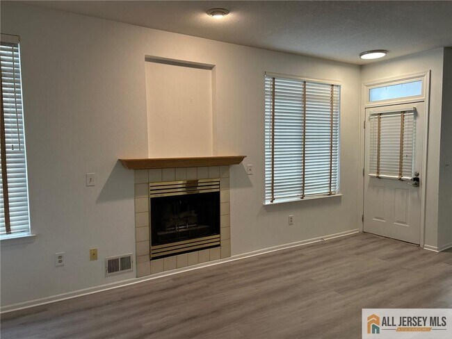 Foto del edificio - 65 Wentworth Rd