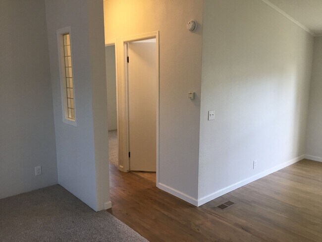 Building Photo - 3bedroom 2bath Mobile Home