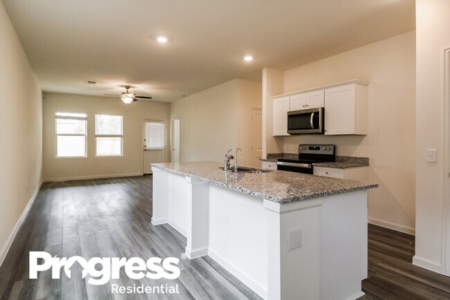 Building Photo - 7827 Royalwood Dr