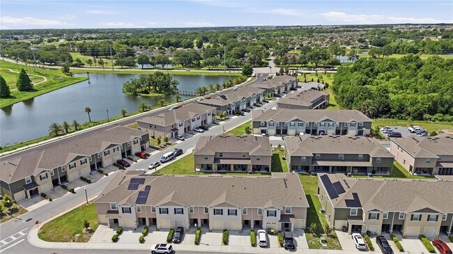 Foto del edificio - 1228 Yellow Finch Dr