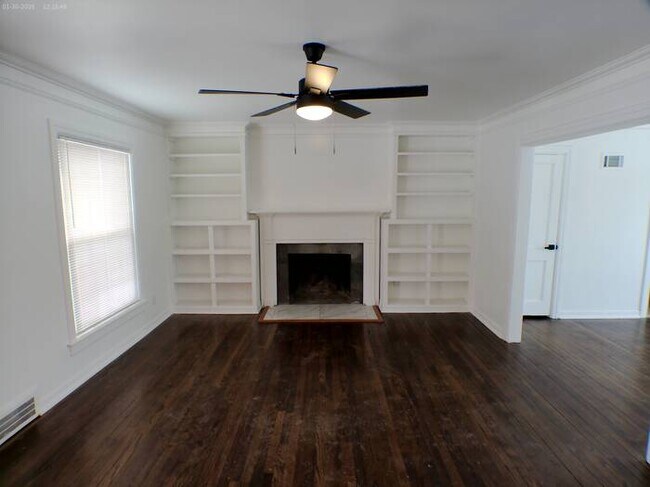 Foto del edificio - Beautiful 4 bedrooms and 2 baths home located on N Spruce Ave in Kansas City,MO conveniently off ...
