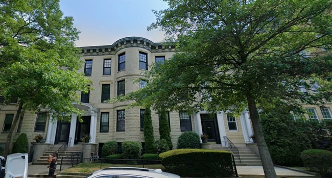 Building Photo - 1563 Beacon St