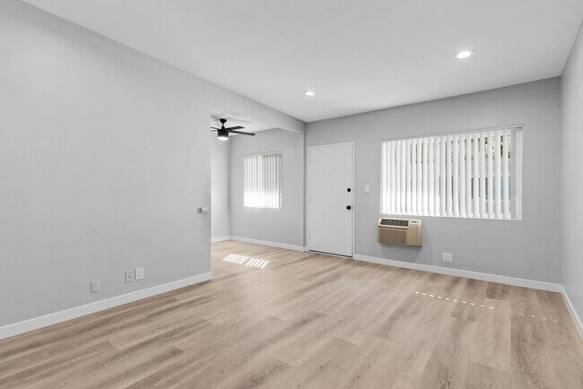 Foto del edificio - 9632 Ball Rd