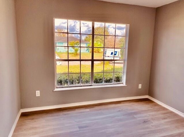 Foto del edificio - 4834 Meadow Park Dr