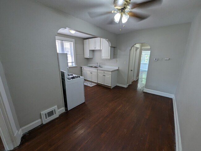 Foto del edificio - 4508 Pennsylvania Ave