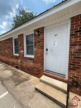 Building Photo - 500 Skyline Dr