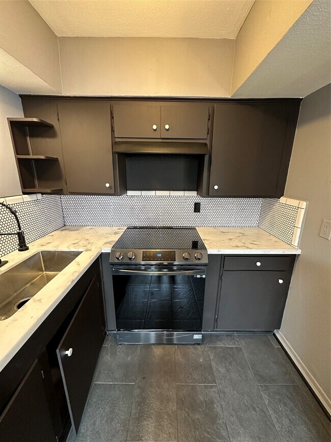 Foto del edificio - 1906 Binz St