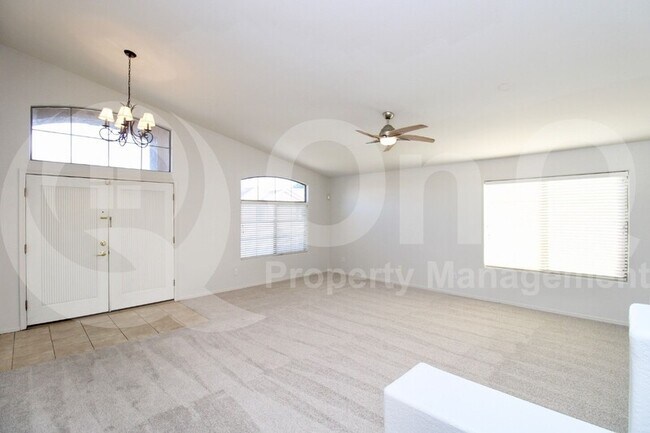 Foto del edificio - 8941 E Hannibal St