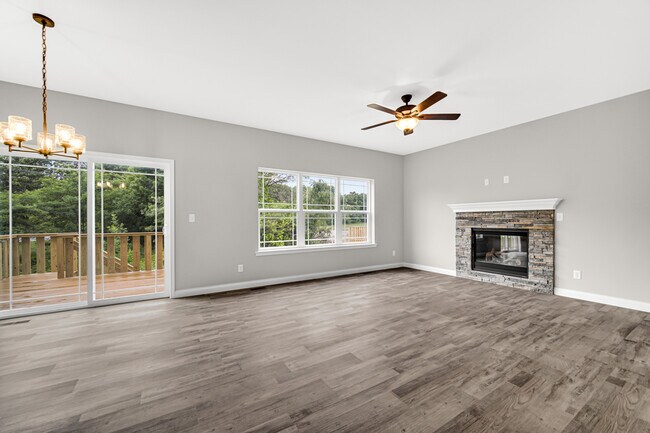 Foto del edificio - 303 Hatch Lake Pky