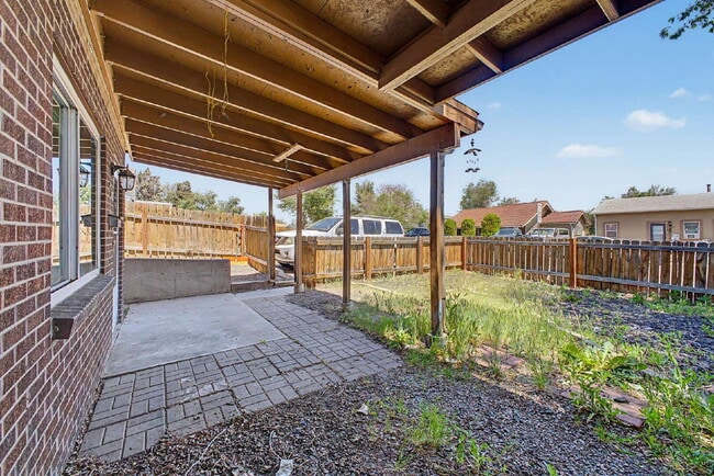 Foto del edificio - Garden Level 2 bedroom/1 bath for rent in Denver