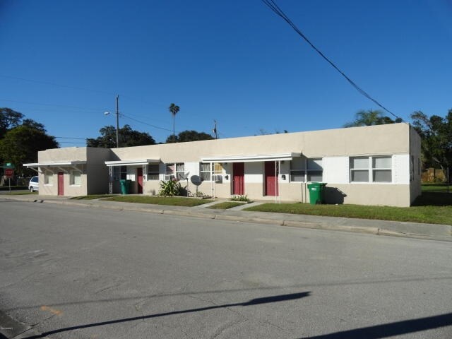 Primary Photo - 1002 Brothers Ave