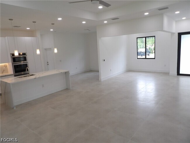 Foto del edificio - 174 Ocean Park Dr