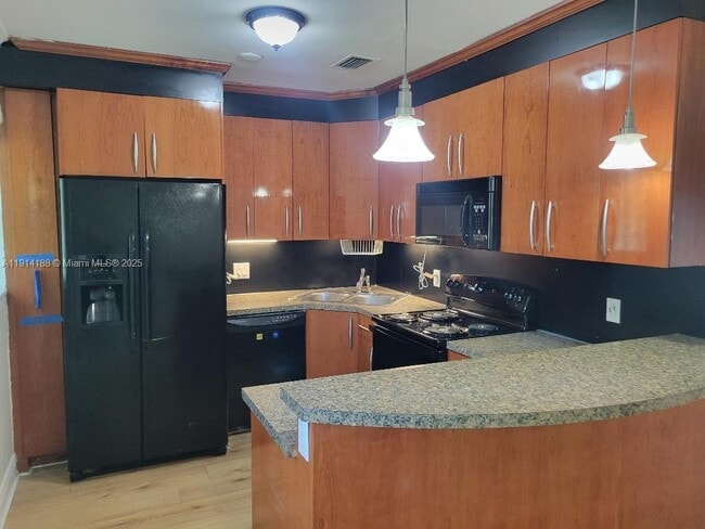 Foto del edificio - 1085 NW 133rd St