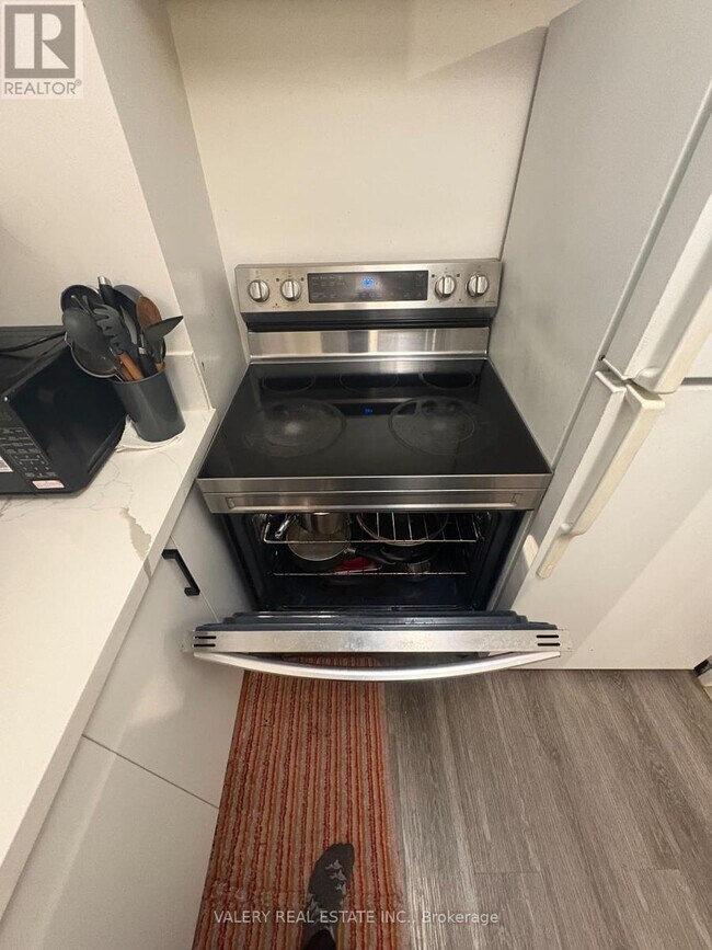 Photo du bâtiment - 31 Four Winds Dr