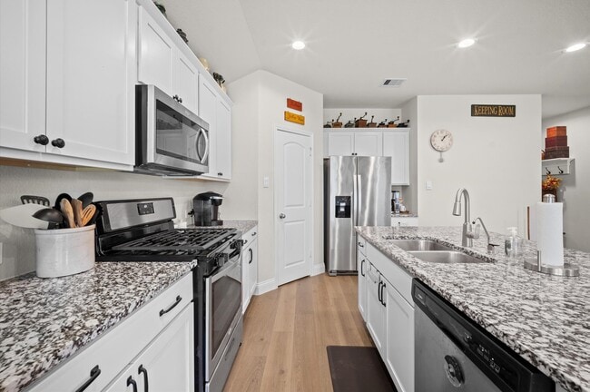 Building Photo - 3617 Crimson Embers Ln