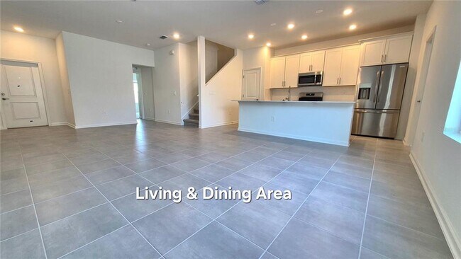 Building Photo - 5603 Ronin Dr