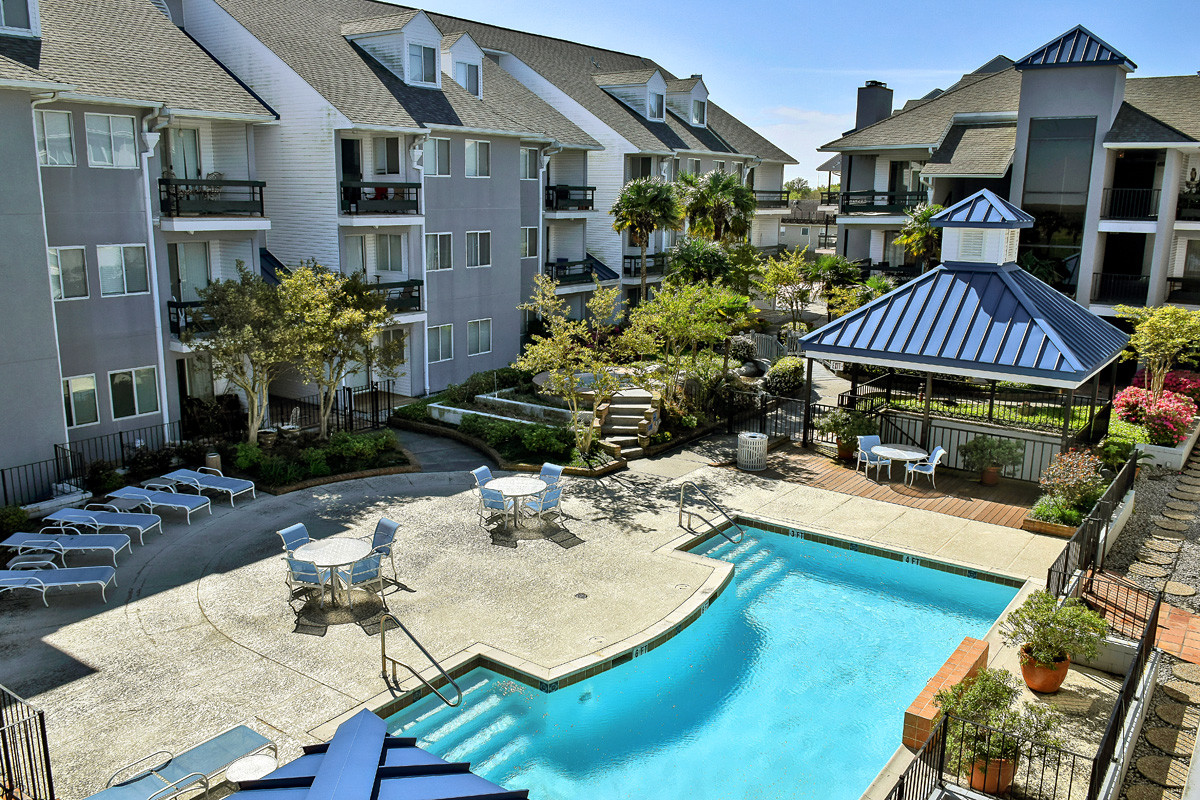 Courtyard - 420 Metairie-Hammond Hwy