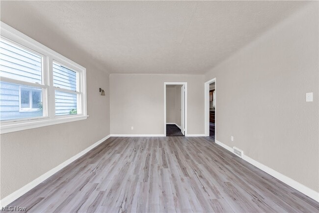 Building Photo - 16409 Throckley Ave
