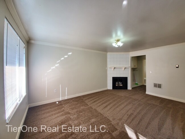 Building Photo - 2886 S 200 E