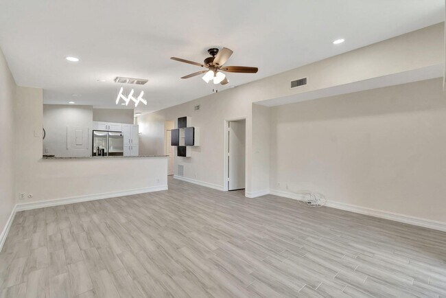 Building Photo - 11555 Orange Blossom Ln