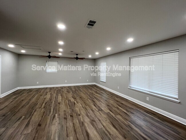 Foto del edificio - 5429 Jenny Cir