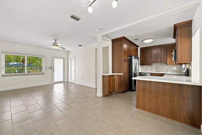 Foto del edificio - 7120 SW 58th St