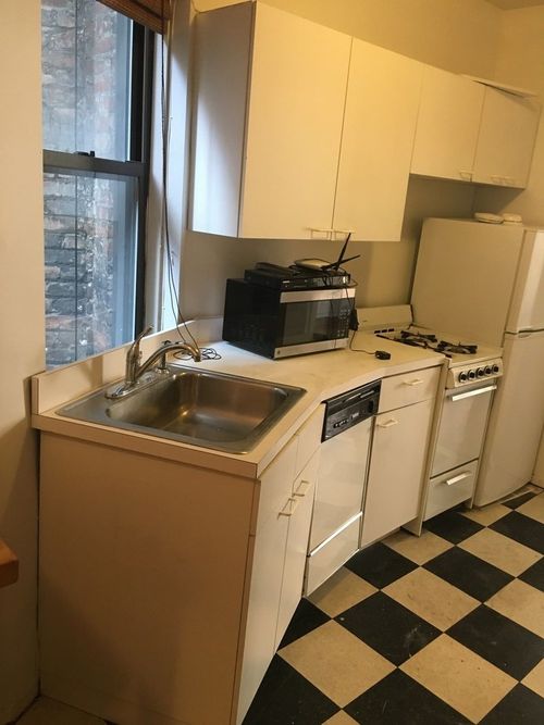 Foto del edificio - 345 E 13th St