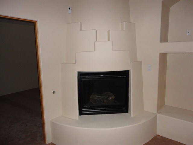 Building Photo - 1036 Desert Willow Place NE