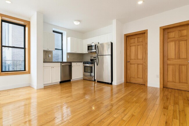 Foto del edificio - 255 Fort Washington Ave