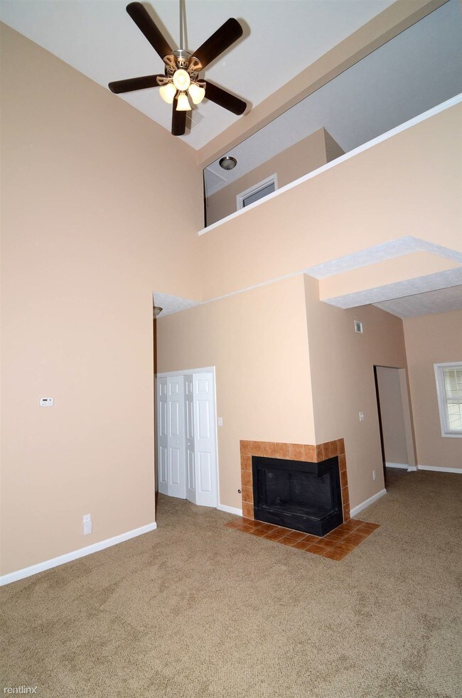 Foto del edificio - 3443 Oaktree Way