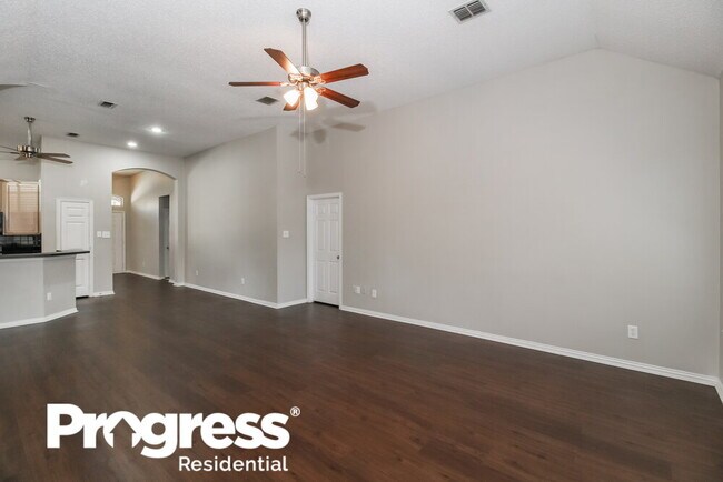 Foto del edificio - 828 Pinnacle Cir